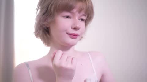 Snapshot of misska__ chatting on 10/18/25, 07:31  BONYA  online show from 10/18/25, 07:31