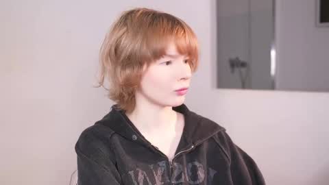 Snapshot of misska__ chatting on 10/23/25, 06:45  BONYA  online show from 10/23/25, 06:45