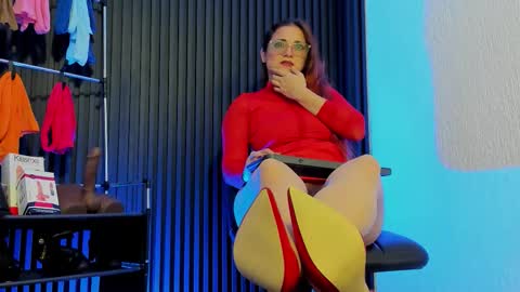 misskathyfox online show from 11/22/25, 07:35