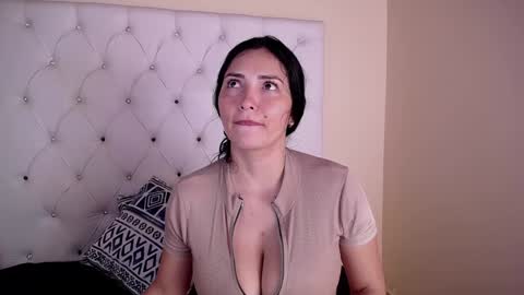 Danna online show from 12/18/24, 08:25