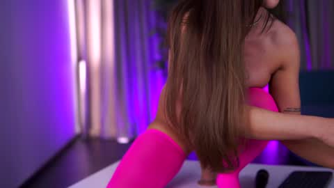 misskiarra online show from 02/08/25, 09:35