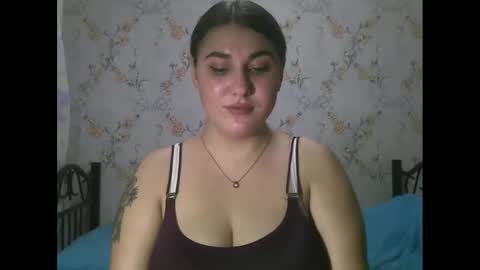 Snapshot of misskiss878 chatting on 03/11/25, 05:35 Lisa online show from 03/11/25, 05:35