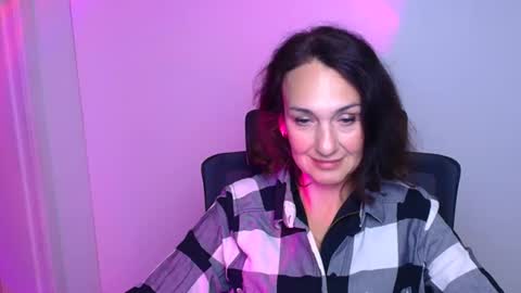 Christina online show from 09/25/25, 07:23