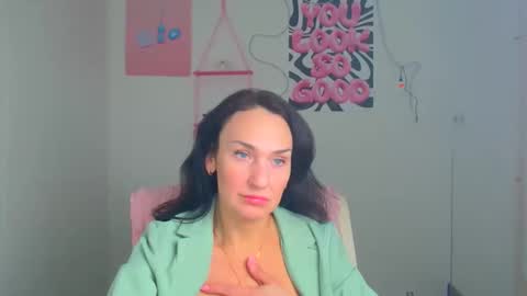 Snapshot of misskristyyy chatting on 04/01/26, 11:22 Christina online show from 04/01/26, 11:22