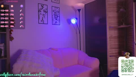 Snapshot of misslana21 chatting on 05/19/26, 10:16 MissLana21 online show from 05/19/26, 10:16