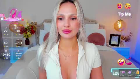 Snapshot of misslou_ chatting on 06/17/26, 05:10 Lou online show from 06/17/26, 05:10