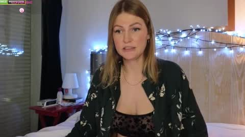 Misslucci online show from 12/22/24, 09:22