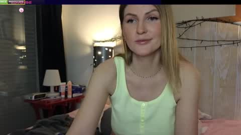 Misslucci online show from 01/10/25, 02:45