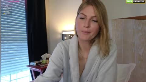 Misslucci online show from 09/18/25, 07:32