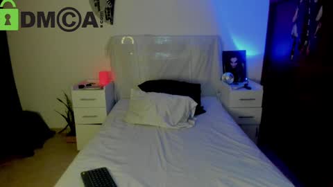 Lucye Robbie online show from 02/12/25, 02:35