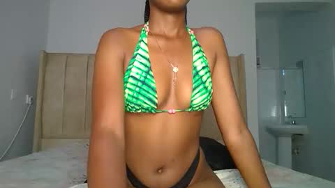 Snapshot of misslunah1 chatting on 03/21/26, 08:19 lunah online show from 03/21/26, 08:19