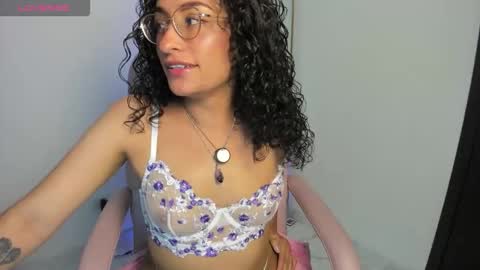 misslya0 online show from 11/19/25, 07:58