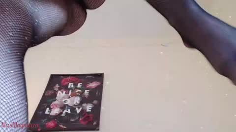 Snapshot of missmagnetizm chatting on 10/21/25, 08:59 Vi online show from 10/21/25, 08:59