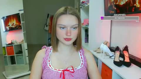 Snapshot of missmariat chatting on 11/02/25, 09:33 OneGoddess online show from 11/02/25, 09:33
