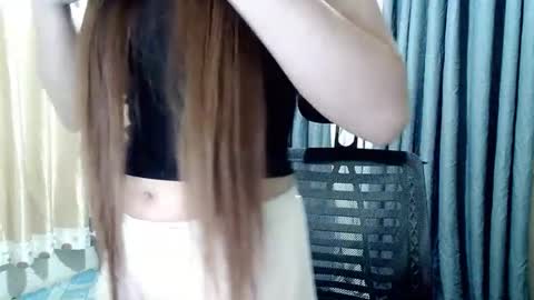 Snapshot of missmayeth chatting on 12/12/24, 08:21 mayeth online show from 12/12/24, 08:21