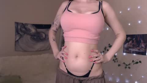 Snapshot of missmelons_ chatting on 04/16/26, 02:18 Li online show from 04/16/26, 02:18