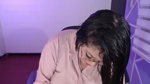 Miia online show from 12/04/25, 02:59