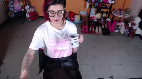 Miss Mia online show from 01/07/25, 02:19