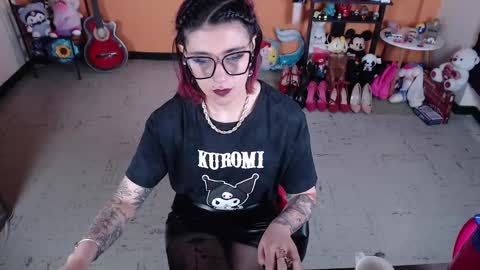 Miss Mia online show from 01/22/25, 05:17