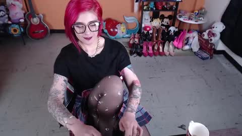 Miss Mia online show from 01/28/25, 04:08