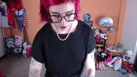 Miss Mia online show from 02/05/25, 01:33