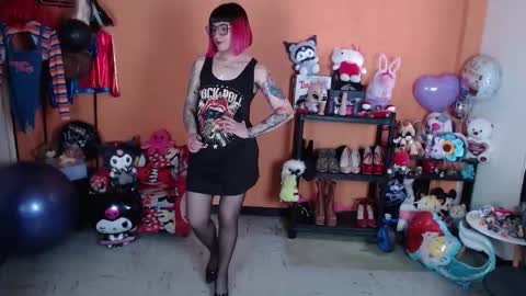 Miss Mia online show from 11/05/25, 03:45