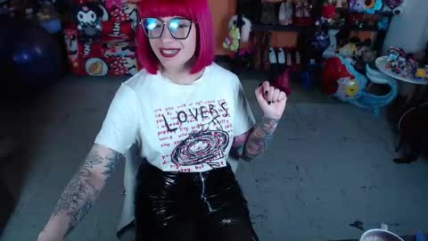 Miss Mia online show from 11/26/25, 09:27