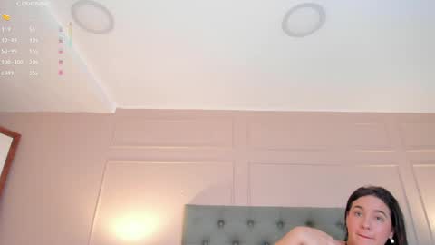 Snapshot of missmiaa_ chatting on 04/01/26, 12:28 Mia online show from 04/01/26, 12:28