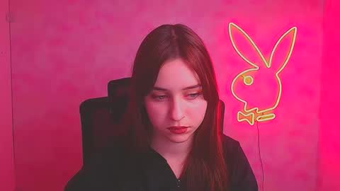 Mia online show from 11/13/25, 07:57