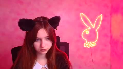 Mia online show from 11/16/25, 12:44