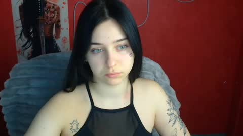 Snapshot of missmiamiss chatting on 04/05/26, 11:18 Mia online show from 04/05/26, 11:18