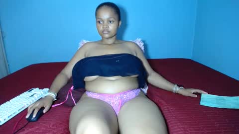 Snapshot of missmimmi69 chatting on 02/04/25, 12:22 mimmi online show from 02/04/25, 12:22