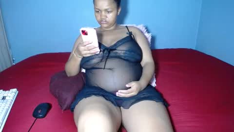 Snapshot of missmimmi69 chatting on 10/20/25, 06:25 mimmi online show from 10/20/25, 06:25