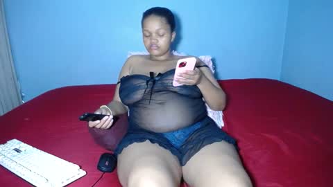Snapshot of missmimmi69 chatting on 10/22/25, 05:56 mimmi online show from 10/22/25, 05:56