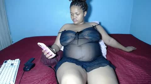 mimmi online show from 11/18/25, 05:39