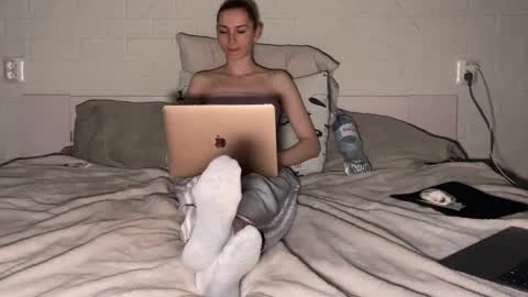 Snapshot of missmiroslava chatting on 04/04/26, 04:15 missmiroslava online show from 04/04/26, 04:15