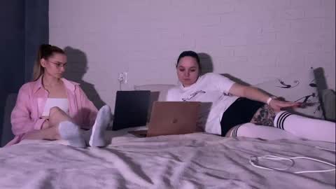 Snapshot of missmiroslava chatting on 04/12/26, 05:29 missmiroslava online show from 04/12/26, 05:29