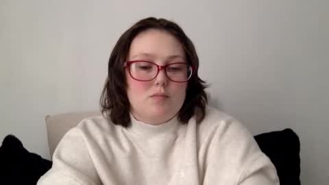 Snapshot of missmistressmal chatting on 03/08/26, 04:00 missmistressmal online show from 03/08/26, 04:00