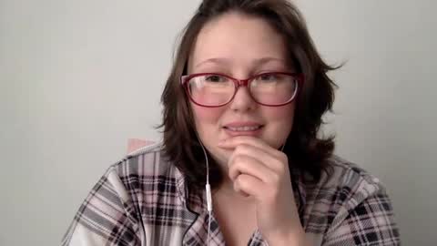 Snapshot of missmistressmal chatting on 05/31/26, 01:18 missmistressmal online show from 05/31/26, 01:18