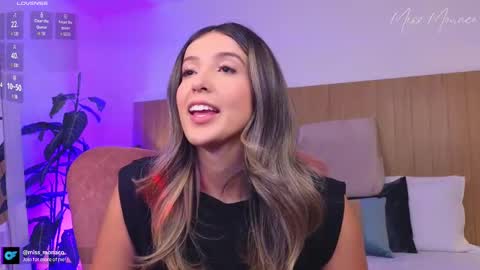 Snapshot of missmonaco chatting on 02/20/25, 11:10 Emma Rivera online show from 02/20/25, 11:10