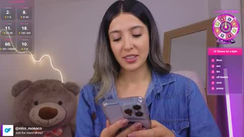 Snapshot of missmonaco chatting on 03/09/26, 01:20 Emma Rivera online show from 03/09/26, 01:20