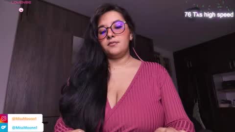 MissMoon online show from 11/18/25, 09:52