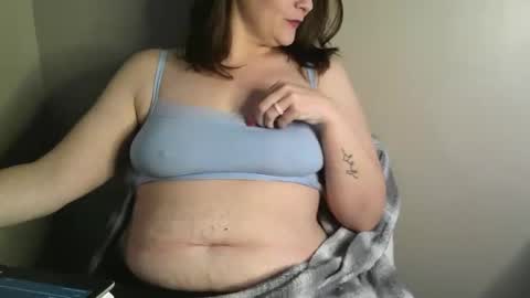 MissNiagara online show from 12/18/25, 06:47