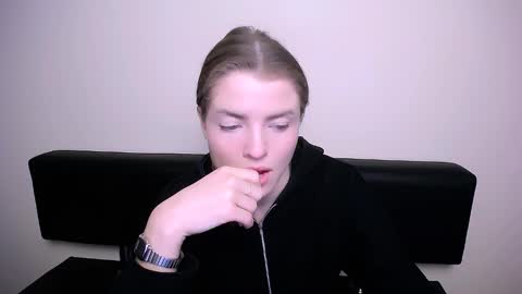 Olivia online show from 01/31/25, 08:43