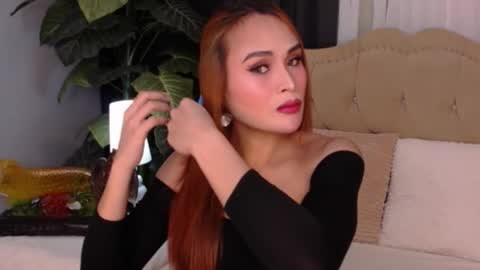 Snapshot of missoliviaontop chatting on 04/12/26, 04:34 missoliviaontop online show from 04/12/26, 04:34
