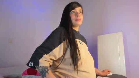 Snapshot of misspaulag chatting on 01/13/25, 02:18 misspaulag online show from 01/13/25, 02:18