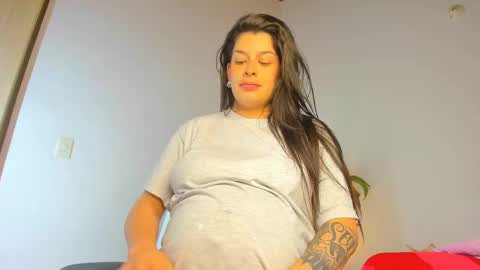 Snapshot of misspaulag chatting on 02/10/25, 05:36 misspaulag online show from 02/10/25, 05:36