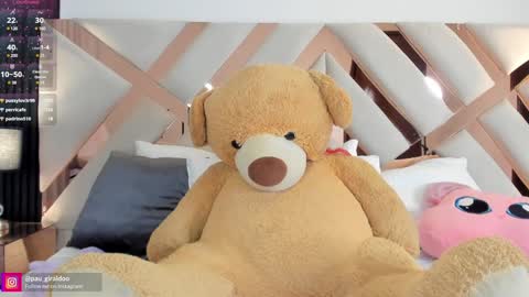 Pau Giraldo online show from 01/15/25, 12:41