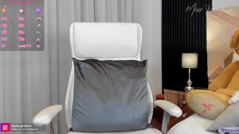 Pau Giraldo online show from 02/20/25, 02:29