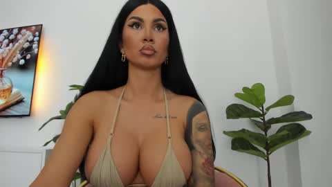 Renata online show from 11/13/25, 08:52